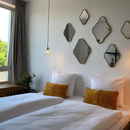 Hotel Credible
