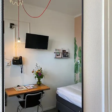 Credible Hotel